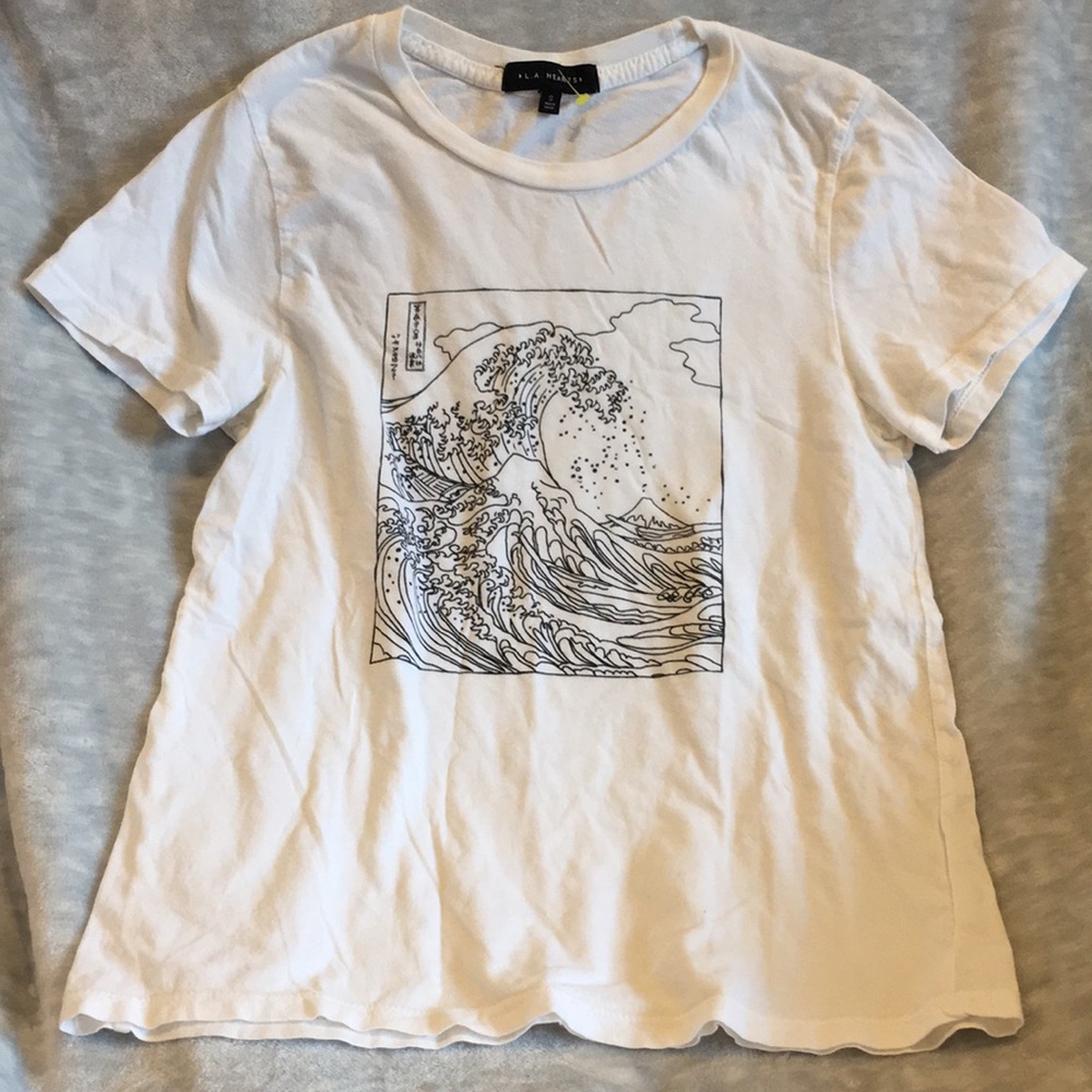 LA Hearts 🌊The Wave Art Tshirt Size Small Graphic Wave Print on White NWOT